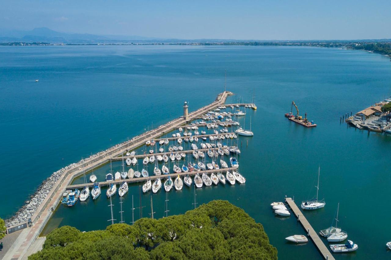 Rivoltella Apt With Pool 600M From Lake - Happy Rentals Дезенцано-дель-Гарда Экстерьер фото